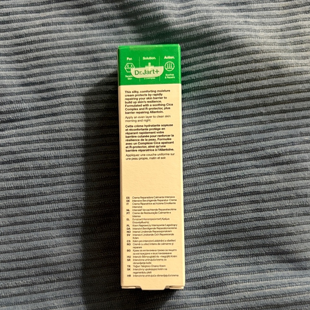 Dr. Jart+ Cicapair Soothing Repair Cream - Green and Cream - Picture 3 of 6